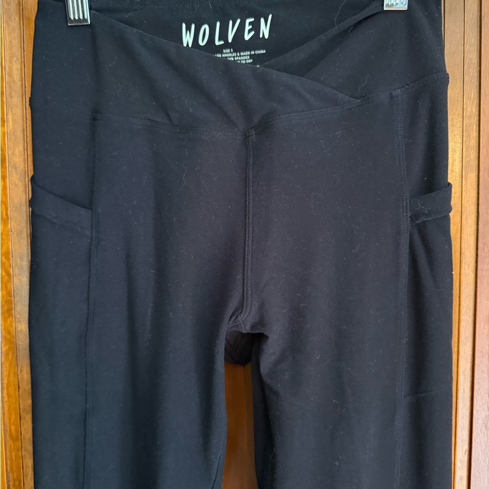 Wolven Eco-Friendly Black Leggings - Picture 2 of 4